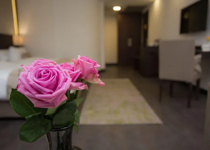 Mulberry Hotel 4*