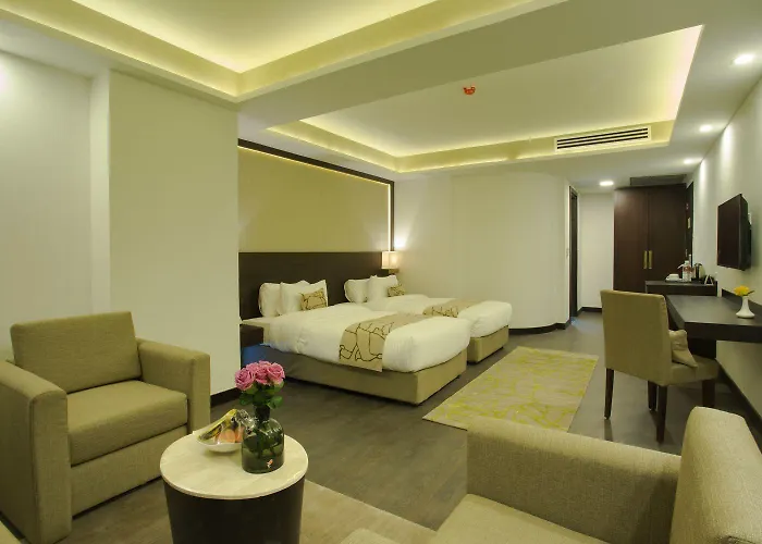 Mulberry Hotel 4*