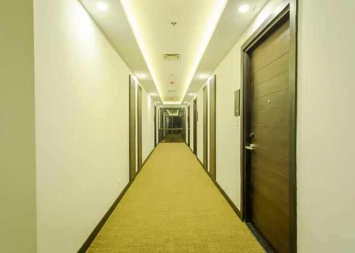 Mulberry Hotel 4*
