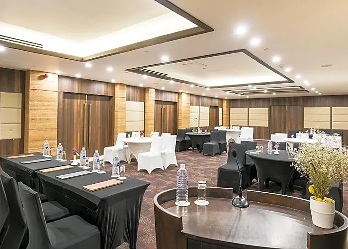 Mulberry Hotel 4*