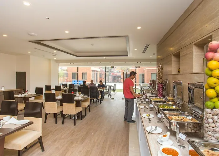 Mulberry Hotel 4*